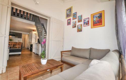 Holiday Home Saint Cyprien Plage 01