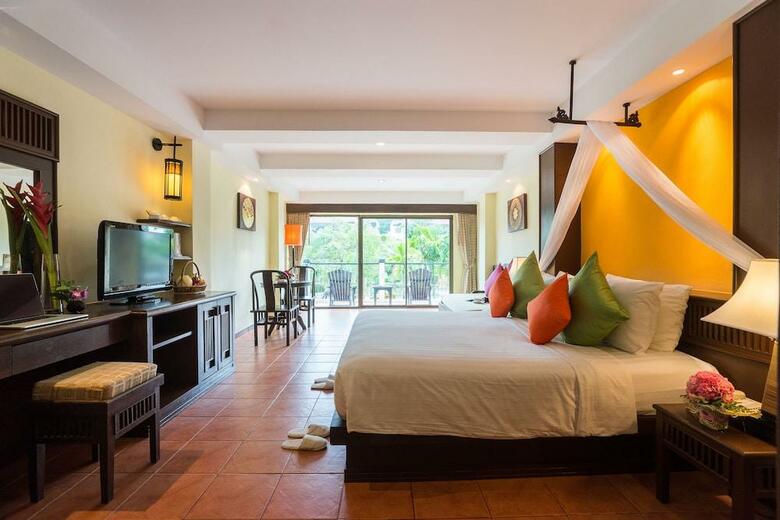 Hotel Khao Lak Emerald Beach Resort & Spa