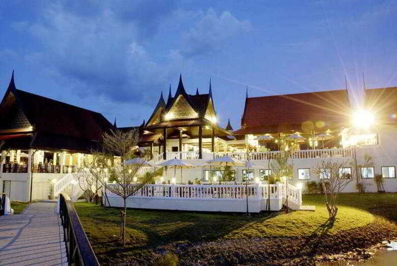 Hotel Khao Lak Emerald Beach Resort & Spa