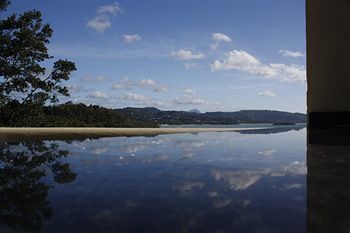 Hotel Calabash Cove Resort And Spa