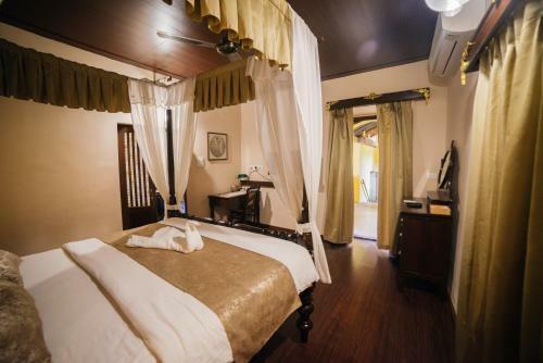 Casa Menezes - The Goan Heritage Homestay