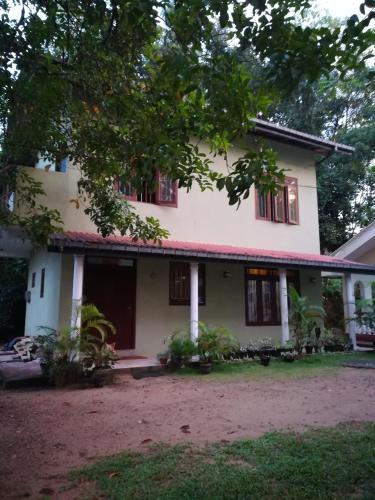 Punsara`s Holiday Home