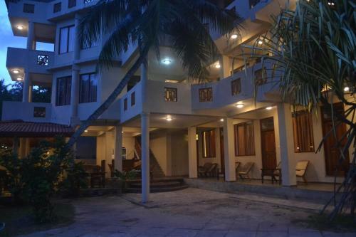 Surf Lanka Hotel