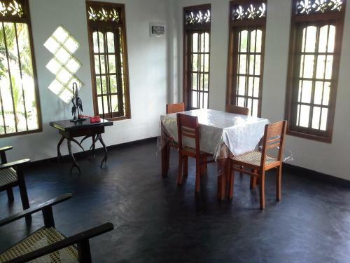 Sunstyle Mirissa Guest House