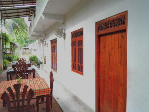 Hostal Ruins View Holiday Resort