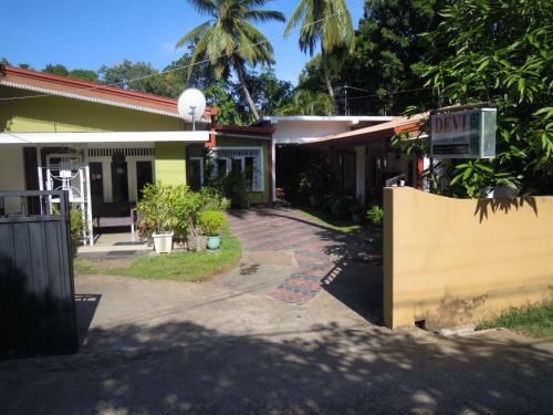 Hostal Devi Tourist Home