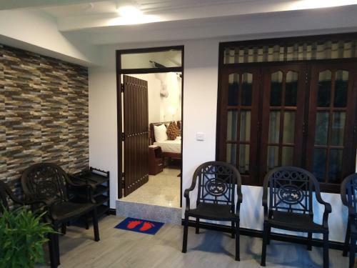 Sigiri Tarushan Home Stay