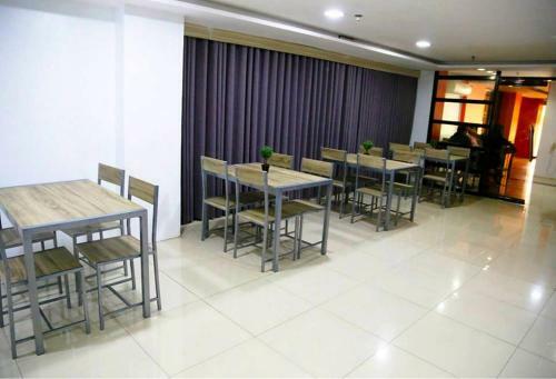 Hotel Travelbee Business Inn