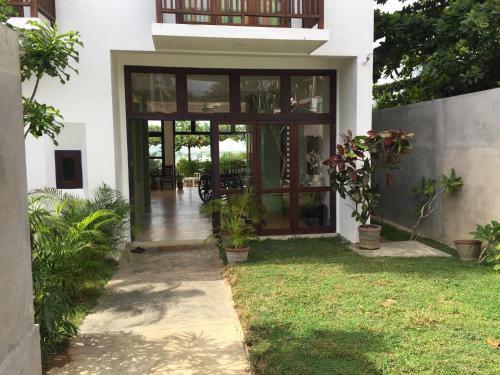 Hotel Talalla Bay Beach