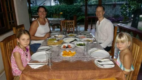 Hostal Elephants Fence Guest & Safari Services