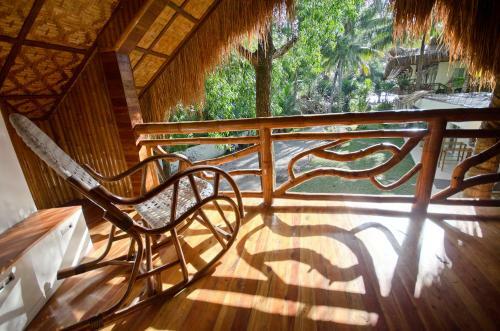Hotel Mike's Dauin Dive Resort
