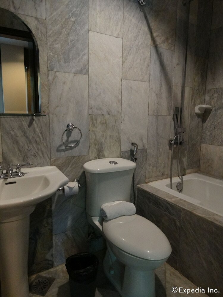 Hotel The Peridot Suites