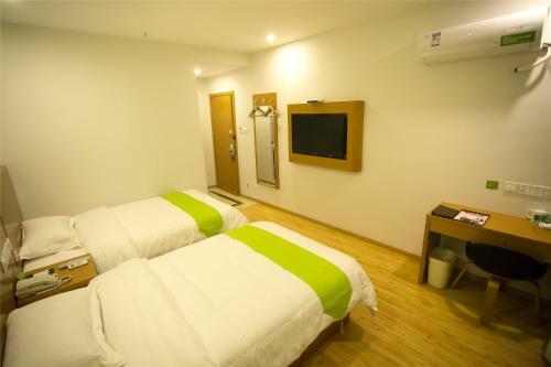 Vatica Shanghai Jiading District Anting Metro Station Moyu Road Hotel