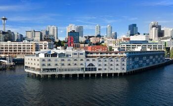 Hotel Edgewater