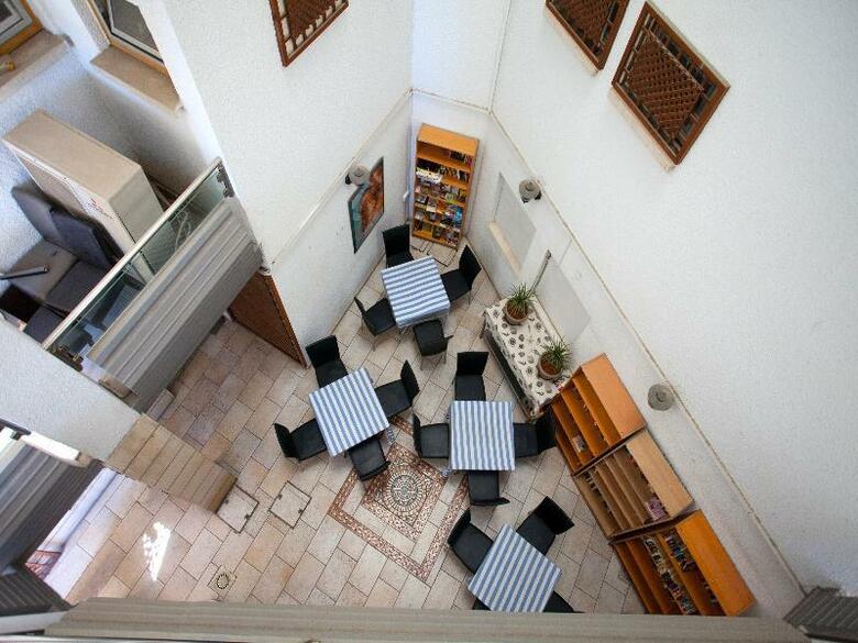 Hotel Apartments Petrou Bros