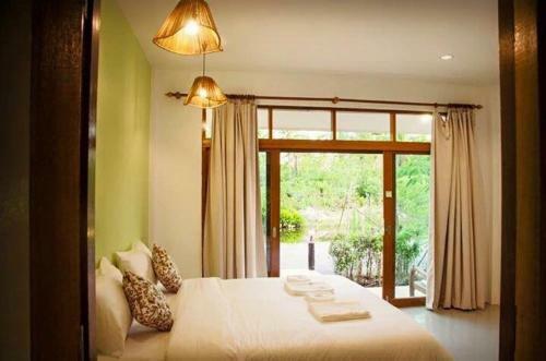 Hotel Ruean Thai Nai Bang Resort