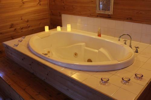 Bed & Breakfast Elinike Guest Cottages