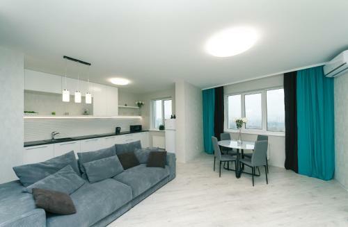 Vip Apartment On Malinovskogo 8a