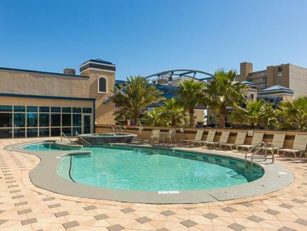 Apartamento Crystal Tower 1803