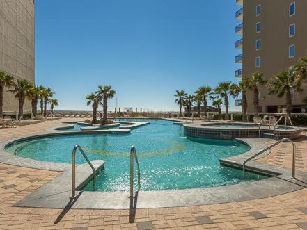 Apartamento Crystal Tower 401