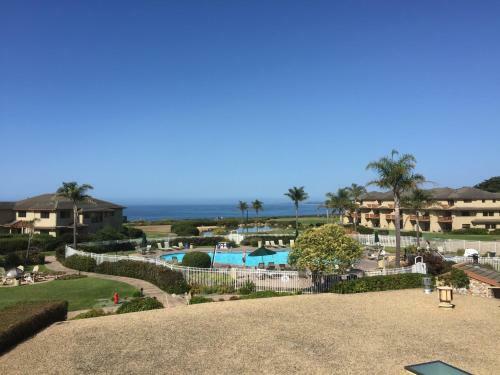 Hostal Romantic Getaway To Seascape Villa