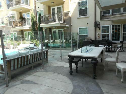 Apartamentos Luxury 2-bedroom, 2-bathroom W Pool