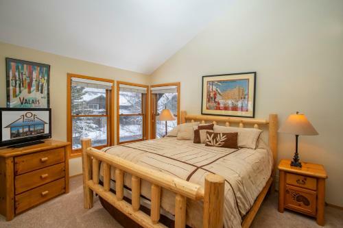 Lodge Mammoth Golf Properties By 101 Great Escapes