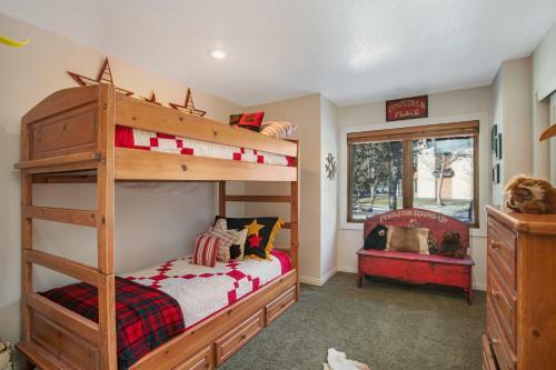 Lodge Mammoth Golf Properties By 101 Great Escapes