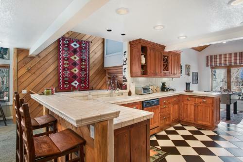 Lodge Mammoth Golf Properties By 101 Great Escapes