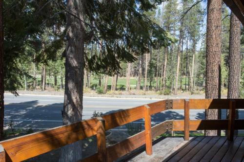 Lodge Mammoth Golf Properties By 101 Great Escapes