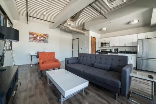 Hollywood Douglas Apartment