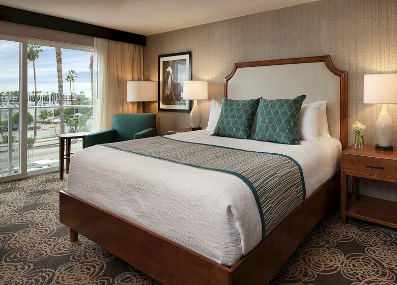 The Redondo Beach Hotel