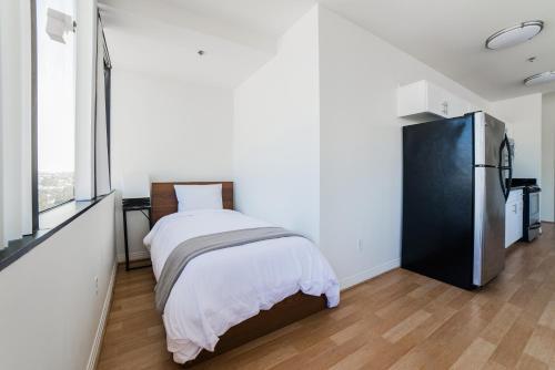 California Silver Apartment