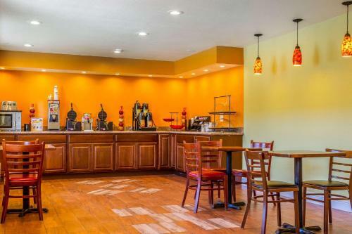 Motel Rodeway Inn - Rohnert Park
