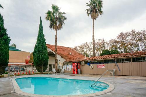 Ez 8 Motel San Jose I