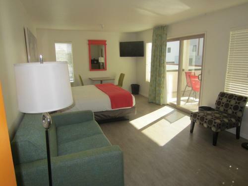 Motel Carousel Beach Inn