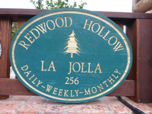 Redwood Hollow Cottages