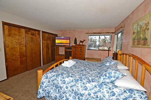Slalom Court Holiday Home