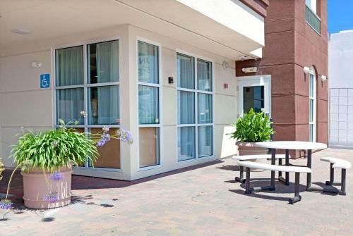 Hotel Ramada Limited And Suites San Francisco Airport