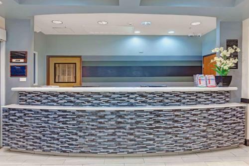 Hotel Ramada Limited And Suites San Francisco Airport