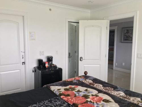 Hostal White House Bed And Breakfast