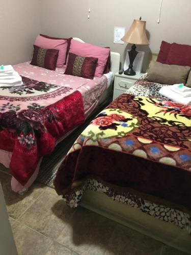 Hostal White House Bed And Breakfast