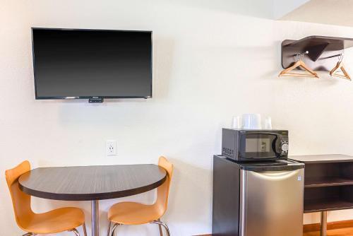 Motel 6 Ventura Downtown