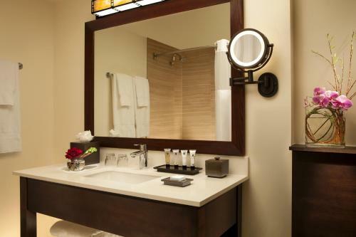 Hotel Millennium Harvest House Boulder