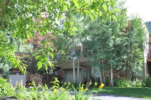 Home On Vail Golf Course