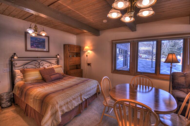 Aparthotel Aspenwood, A Destination Residence