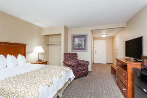 Hotel Days Inn Bradley Airport