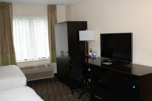 Hotel Baymont Inn & Suites Newark