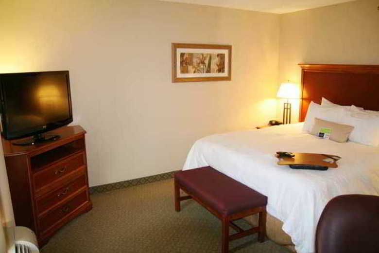 Hotel Hampton Inn & Suites Kitchener Ontario Canada