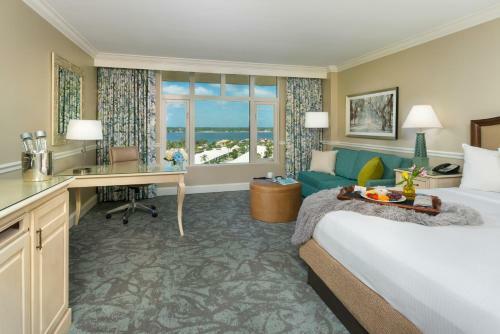 Hotel The Shores Resort & Spa